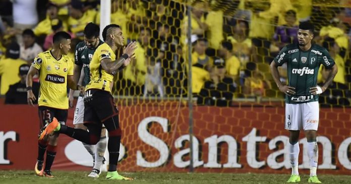 Derrota do Palmeiras em Guayaquil