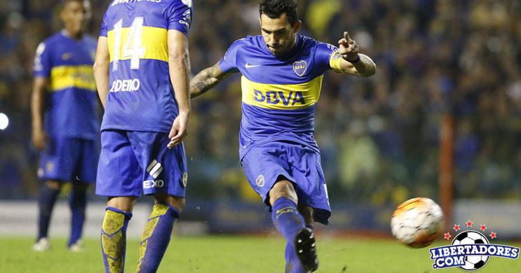 Tevez comanda goelada do Boca Racing empata com Bolivar e avança